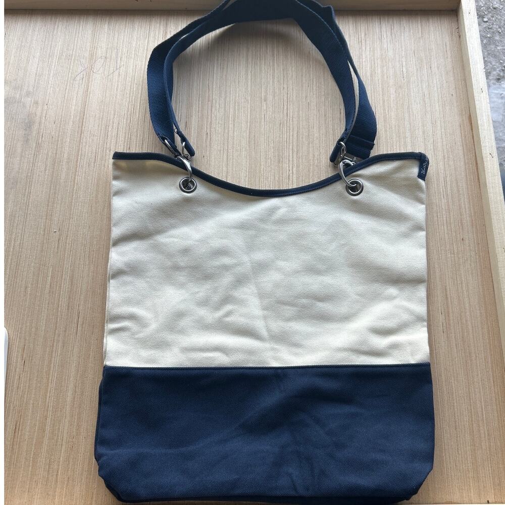 Thirty One Canvas Crew Tote Bag Natural Navy Colorblock Two Tone Shoulder Straps